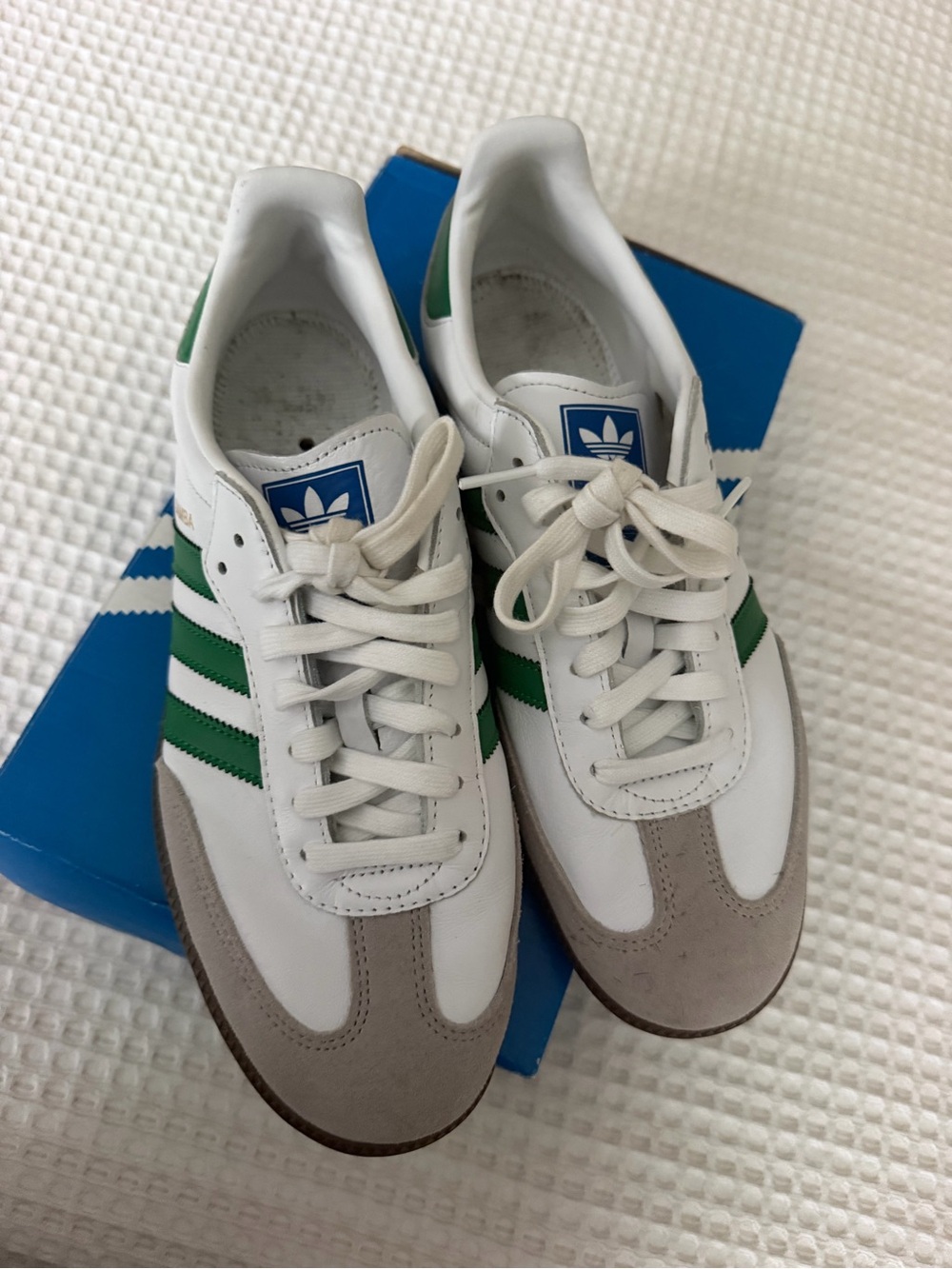 Women’s Samba OH White and Green Size 9.5
